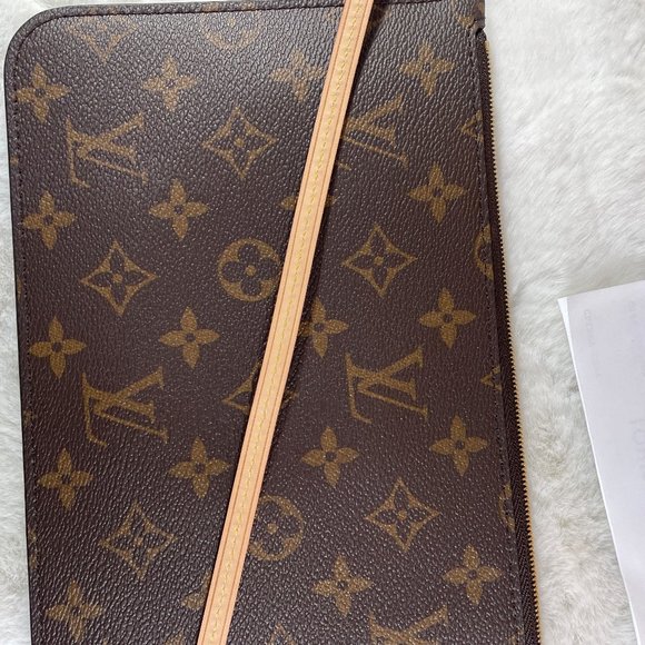Louis Vuitton NWT New Neverfull Wristlet Clutch Brown Monogram Canvas LV - Picture 4 of 11